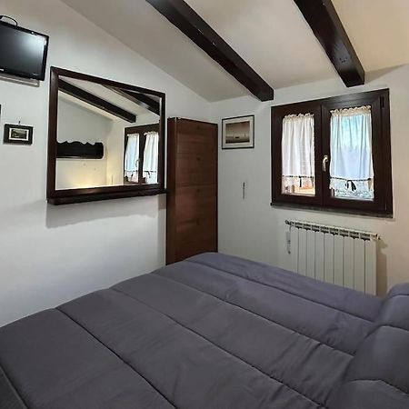 Free Parking La Bianca Neve Cottage 카스텔디상로 외부 사진